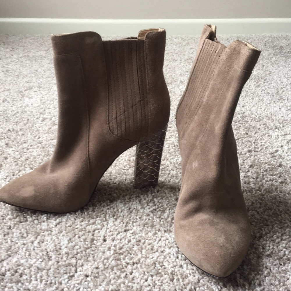 Suede bootie